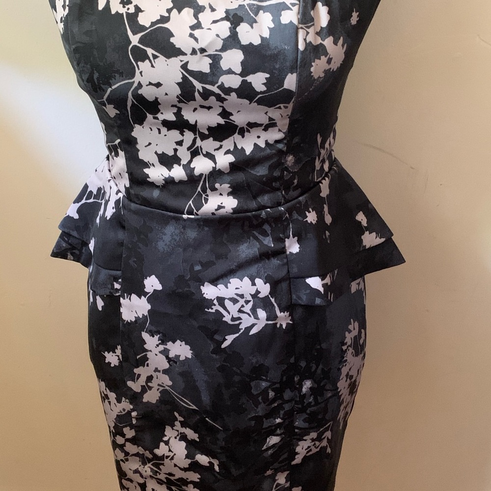 Women’s Strapless Dress